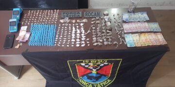 Força Tática da Polícia Militar apreende drogas e prende criminoso por tráfico de drogas em Santa Bárbara d’Oeste.