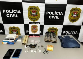 Policiais civis da DIG de Votuporanga durante operação que prendeu homens envolvidos em crimes de estupro e tráfico