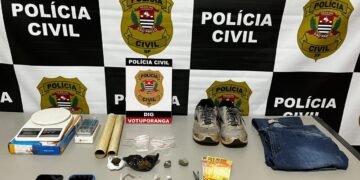 Policiais civis da DIG de Votuporanga durante operação que prendeu homens envolvidos em crimes de estupro e tráfico
