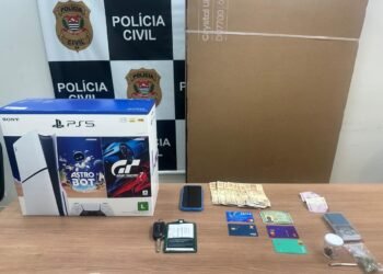 Polícia Civil apreende eletrônicos e prende suspeito de aplicar golpe do benzimento contra idosa em Americana.