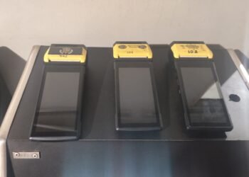 Máquinas de jogo ilegal apreendidas pela Polícia Militar dentro de restaurante em Campinas.