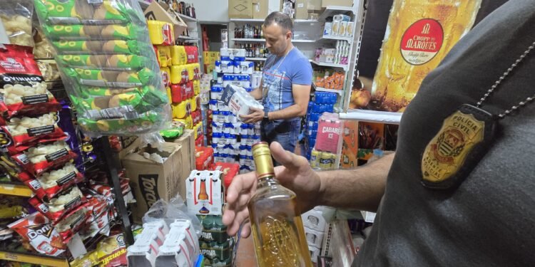 Polícia Civil apreende cervejas e carnes impróprias para consumo em Cosmópolis