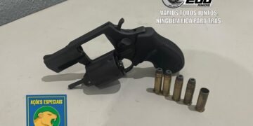 Polícia do 11º BAEP apreende arma de fogo após ocorrência de briga de trânsito em Ribeirão Preto.