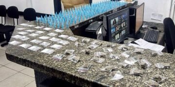 Guarda Civil Municipal de Jaguariúna prende dupla por tráfico de drogas com apoio da PM