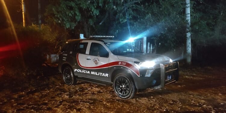 Polícia militar através da Força Tática encerra festa clandestina com 53 adolescentes em chácara entre Rio Preto e Bady Bassitt