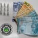 Dinheiro e porções de cocaína apreendidos pela Guarda Municipal em ocorrência que envolveu adolescente por tráfico de drogas no Conjunto Habitacional Roberto Romano.