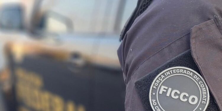 FICCO e ROTA realizam prisão de foragido envolvido em duplo homicídio de irmãos em Camaçari, na zona norte de São Paulo