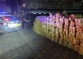 Polícia Militar Rodoviária apreende quase duas toneladas de maconha escondidas em carga de tapioca em Avaré.