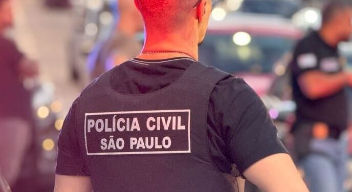 Policiais civis do GOE e SIG prendem líder de facção do Maranhão foragido há três anos em Taboão da Serra, na Grande São Paulo.