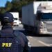 Polícia Rodoviária Federal apreende caminhão com 1,6 tonelada de maconha, 600 garrafas de vinhos e eletrônicos contrabandeados na BR-369 em Juranda, Paraná