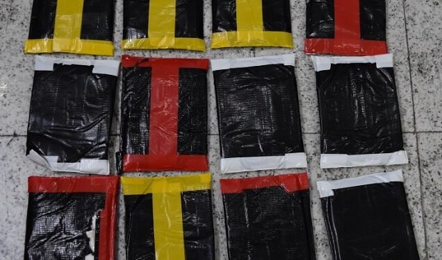 Polícia Federal realiza apreensão de cocaína e prende traficantes por tráfico internacional de drogas no Aeroporto Internacional de Guarulhos.