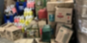 Polícia Militar apreende bebidas adulteradas durante operação contra falsificação de bebidas alcoólicas em Campinas