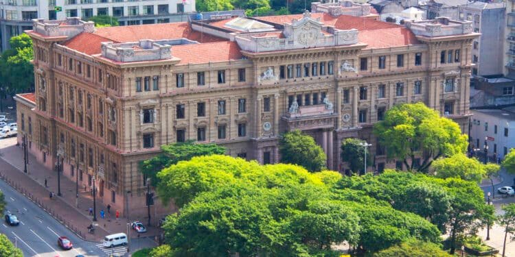 Homem é condenado a mais de 35 anos por homicídio brutal em Caraguatatuba