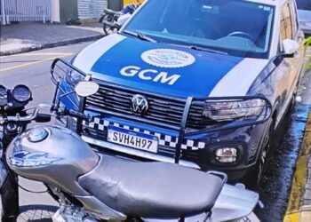 GCM de Piracicaba flagra motocicleta com adulteração de sinal identificador no Jardim Califórnia