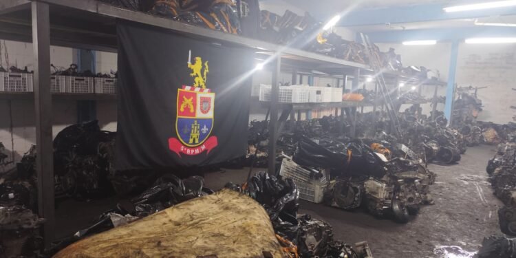 Operação da Polícia Civil e Militar desmantela desmanches clandestinos em São Paulo e Santo André