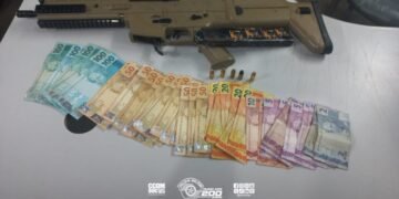 PM e GCM prendem criminosos após roubo em posto de combustível em Cotia