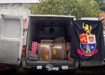 Policiais militares do 5º BPM prendem três criminosos do PCC e recuperam carga de R$ 200 mil na zona norte de São Paulo.