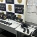 Polícia Civil apreende fuzis e mais de 1,1 mil munições em depósito de facção no Guarujá