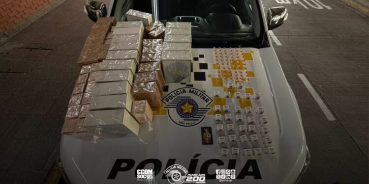 PM apreende grande quantidade de medicamentos estéticos e produtos contrabandeados na Barra Funda