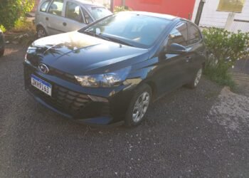 ROMU de Piracicaba prende mulher com carro clonado e adulteração de sinal identificador na Luciano Guidotti