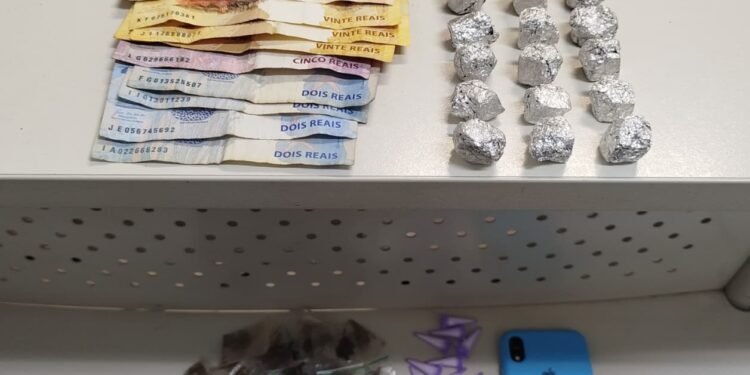 Adolescente é apreendido por ato infracional de tráfico de drogas