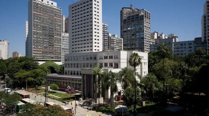 Biblioteca Mário de Andrade, a maior do país, foi alvo de ação criminosa no domingo (7). Crédito: Google Maps
