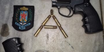 Polícia Militar apreende armas de fogo em carro no Bosque das Palmeiras