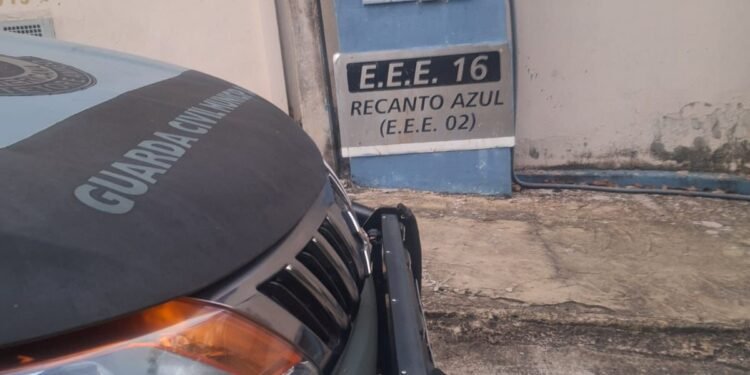 GAMA e DAE registra descarte irregular em rede de esgoto em Americana