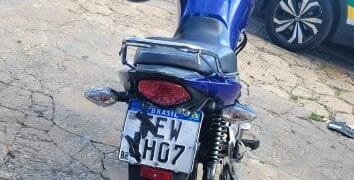 Motocicleta com placa adulterada com fita adesiva é flagrada durante patrulhamento da GCM em Santa Bárbara d’Oeste