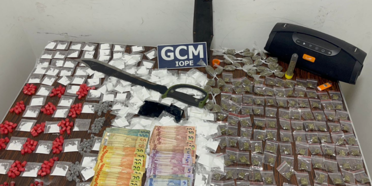 GCM encontra imóvel abandonado lotado de drogas no Brás