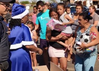 GCM de Santa Bárbara d’Oeste distribui mais de 700 brinquedos no Natal Solidário