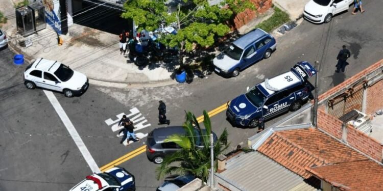 Polícia Civil 3 procurados pela Justiça e apreende arma durante operação em Piracicaba