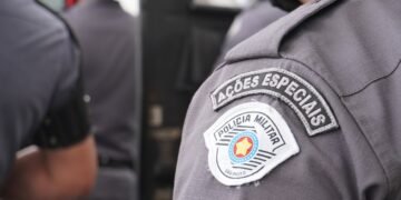 BAEP prende quadrilha por roubo a farmácia e apreende adolescentes na Cidade Líder