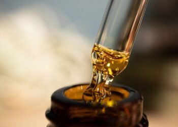 Justiça determina que Estado e Prefeitura de Campinas forneçam medicamento à base de canabidiol