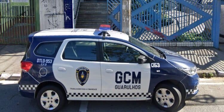 Homem é preso com mais de 1,3 mil porções de drogas em Guarulhos