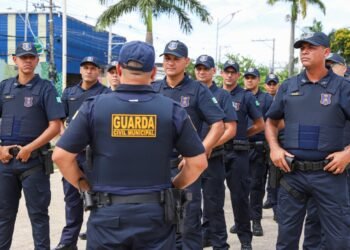 Ferraz de Vasconcelos reforça segurança com novas viaturas e guardas municipais