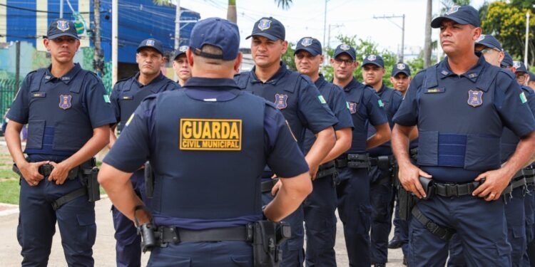 Ferraz de Vasconcelos reforça segurança com novas viaturas e guardas municipais