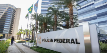 Afastamento de desembargador do TJMG pelo CNJ após ação da Polícia Federal #PraCegoVer Fachada de prédio da Polícia Federal como imagem ilustrativa, demonstrando um escrito grande POLÍCIA DEFERAL e o predio logo atrás.