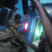 **Text Alt:** dupla investigada por roubo em Piracicaba é presa pela DEIC #PraCegoVer: policiais civis armados realizam entrada tática em imóvel durante operação de captura na cidade de São Paulo