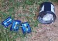 DISE apreende cocaína enterrada em canavial #PraCegoVer imagem mostra material apreendido pela Polícia Civil após ação com apoio de cão farejador em área rural