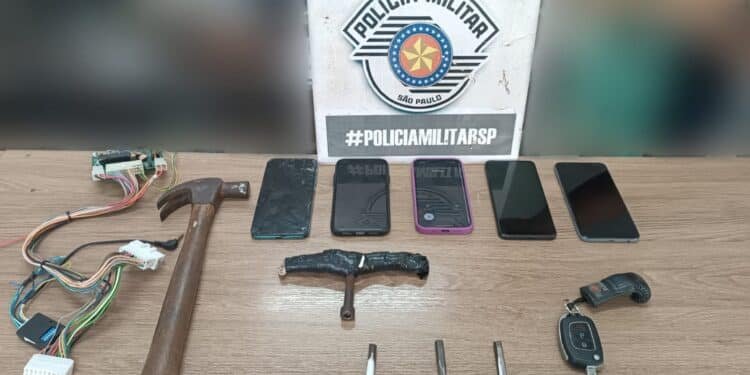PM apreende ferramentas para furto de motos em Artur Nogueira