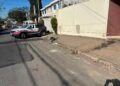 ataque a quatro pessoas em Americana #PraCegoVer homem com uniforme de empresa de limpeza urbana é detido por policiais militares após ataque que deixou quatro pessoas feridas em Americana