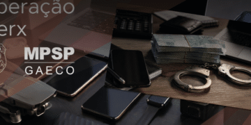 Operação Merx contra corrupção policial #PraCegoVer: agentes durante ação do GAECO e da Corregedoria da Polícia Civil para cumprimento de medidas judiciais relacionadas à investigação.