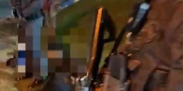 Força Tática impede furtos de motocicletas — #PraCegoVer: policiais da Força Tática durante ocorrência nas imediações do Parque da Uva, em Jundiaí.