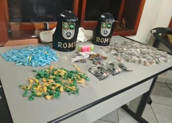 ROMU realiza apreensão de drogas após fuga de homem em Cosmópolis