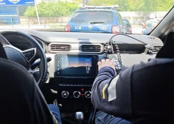 polícia militar atende ocorrência de perturbação do sossego #PraCegoVer equipe conjunta em ação