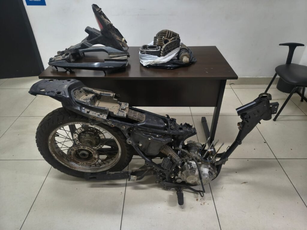 BAEP prende dois por receptação de moto roubada desmontada em Sumaré