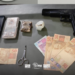 traficante com dry e arma falsa em Votuporanga. #PraCegoVer veículo com faróis apagados