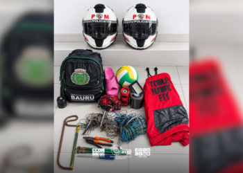 criminoso preso por furto em Bauru #PraCegoVer policial na busca