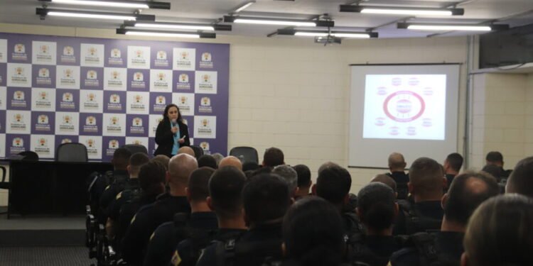 capacitação de novos GCMs em perícia criminal #PraCegoVer treinamento de novos guardas